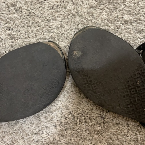 Tory Burch black sandals size 10 - Picture 2 of 3